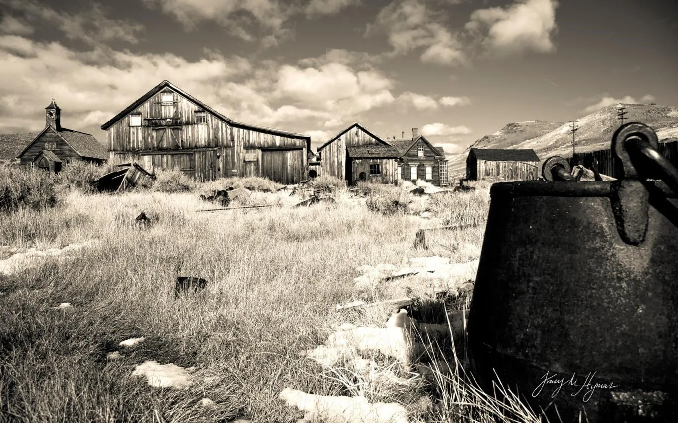 Ghost Town by Tracy Hymas screenshot 4